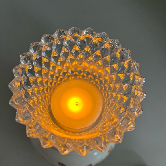 Lasting products. Made in USA. Beautiful butterfly piece fir bathroom counter - Picture 6 of 6